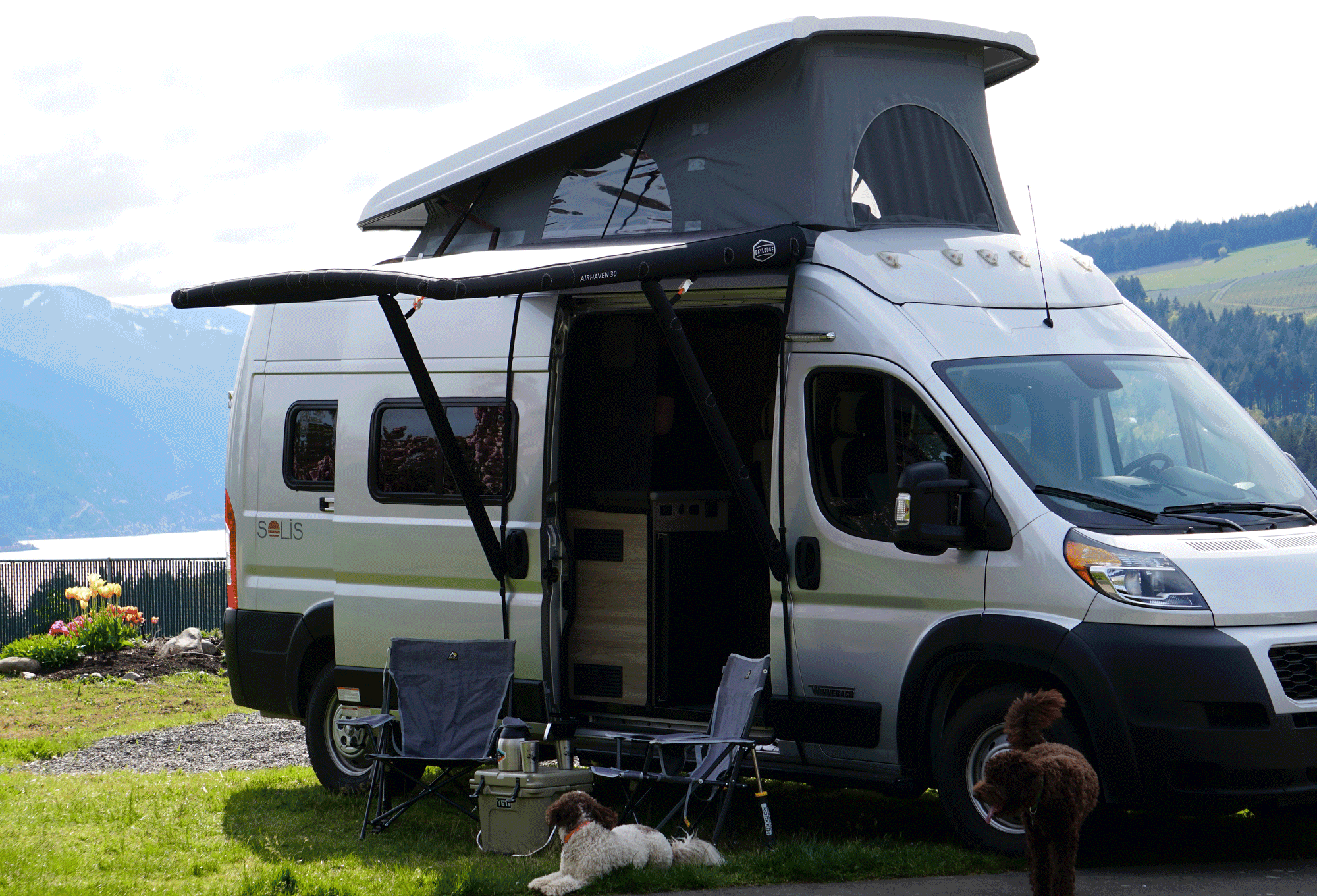 Winnebago Solis AirHaven awning setup