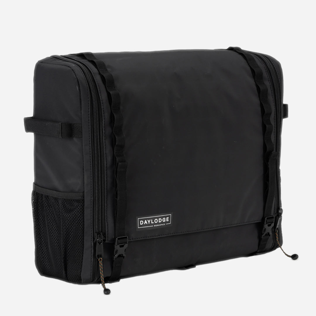 Workspace bag closed, front view